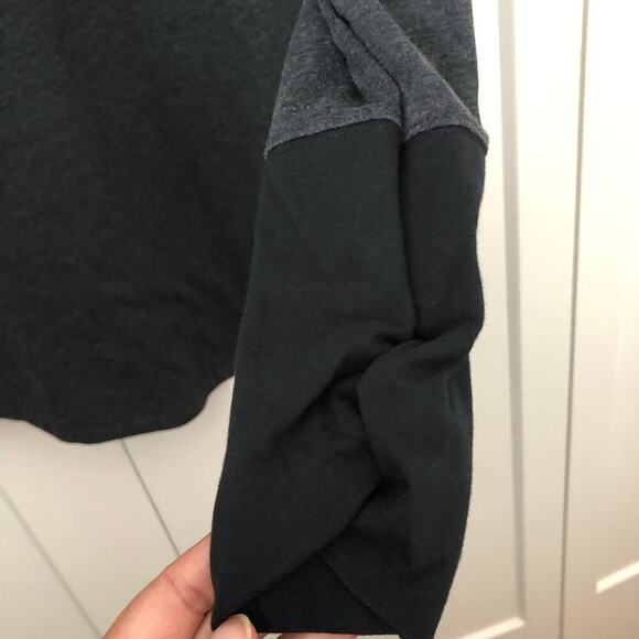 Puma hooded full sleeves top M - Picture 4 of 7